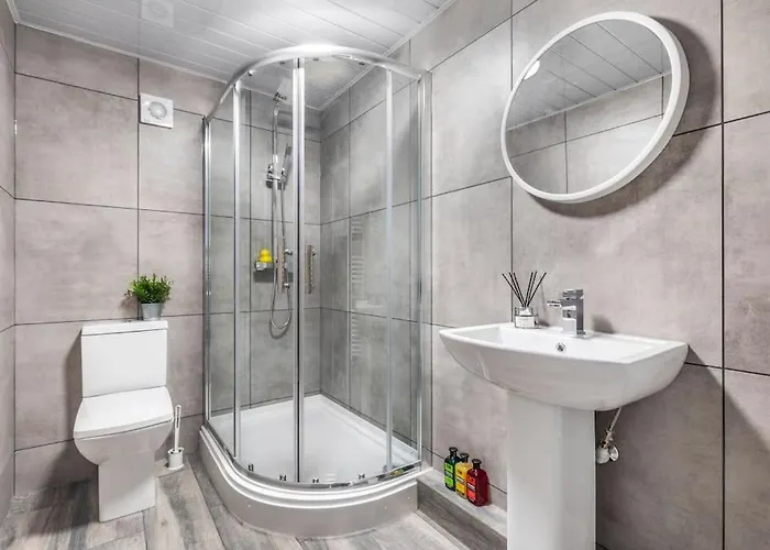 Hot - Luxury Close To Centre * Leeds (West Yorkshire)