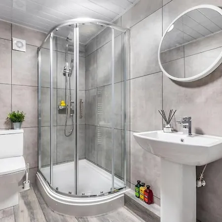 Hot - Luxury Close To Centre * Λιντς